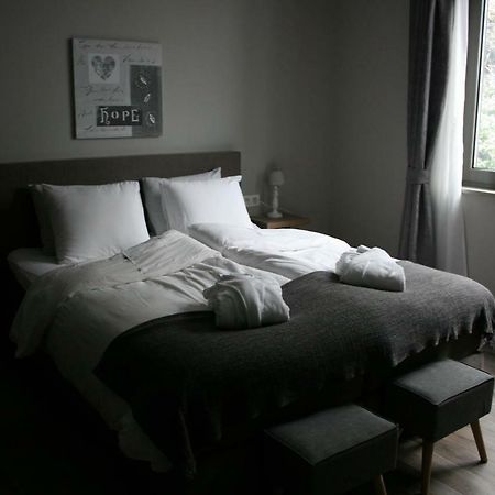 B&B Rosteline Hamont-Achel ภายนอก รูปภาพ